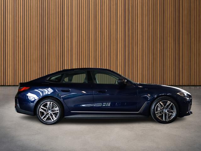 BMW i4 eDrive40 84 kWh 3-Fase 1e-Eig. & Dealer-Onderh. BOVAG-Garantie. NL-Auto.