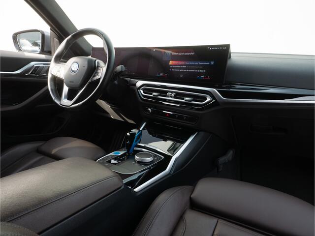 BMW i4 eDrive40 High Executive 84 kWh SOH 95% Trekhaak/ Head up/ Leer/ Sportstoelen/ Stoelverwarming/ Carplay/ Laser LED/ Camera – foto 3