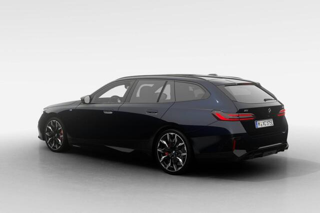 BMW i5 Touring M60 xDrive | M Sport Pro | Innovation Pack | Travel Pack | Comfort Pack