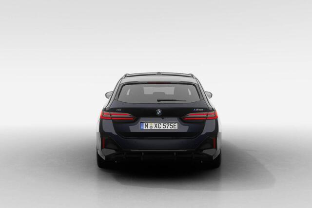 BMW i5 Touring M60 xDrive | M Sport Pro | Innovation Pack | Travel Pack | Comfort Pack