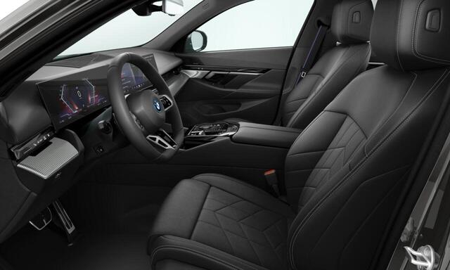 BMW i5 eDrive40 | M Sport Edition | M Sportpakket Pro | Travel Pack | Comfort Pack