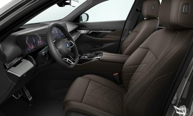 BMW i5 eDrive40 | M Sport Edition | M Sportpakket | Innovation Pack | Travel Pack | Comfort Pack