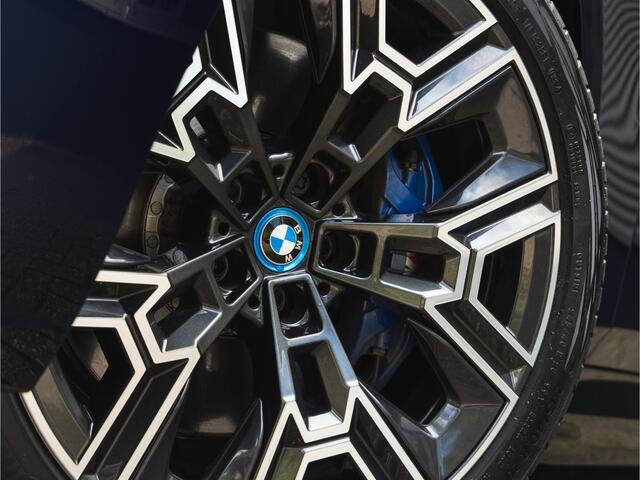 BMW i5 Touring eDrive40 M-Sport Pro - Pano - Onderstel Prof - Stoelventilatie