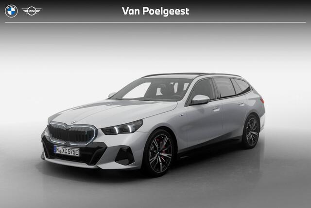 BMW i5 Touring eDrive40 M Sport Edition | M Sport Pro | Comfort Pack | Glazen panoramadak