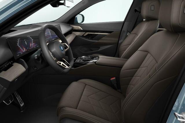 BMW i5 Sedan eDrive40 84 kWh