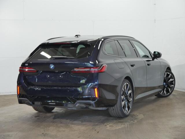 BMW i5 Touring eDrive40 M-Sport Pro - Onderstel Prof - Bowers & Wilkins - Trekhaak - Pano
