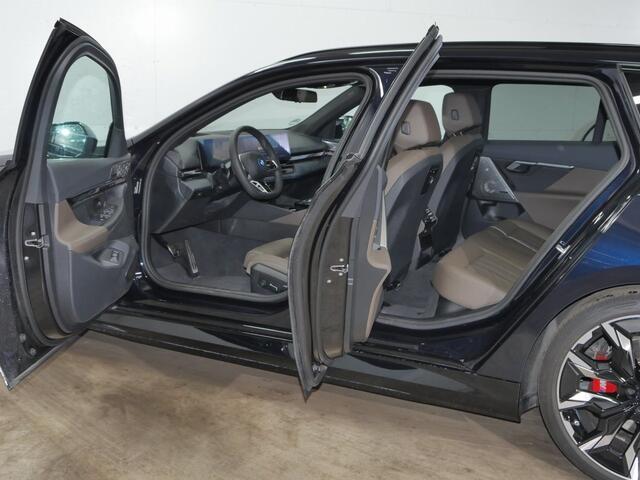 BMW i5 Touring eDrive40 M-Sport Pro - Onderstel Prof - Bowers & Wilkins - Trekhaak - Pano