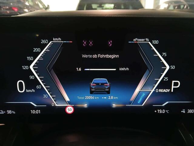 BMW i5 Touring eDrive40 M-Sport Pro - Onderstel Prof - Bowers & Wilkins - Trekhaak - Pano