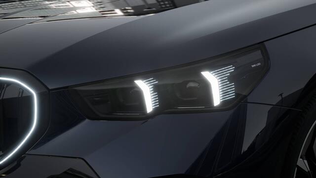 BMW i5 Touring eDrive40 M Sport / Panoramadak / Trekhaak / Bowers & Wilkins / Adaptieve LED / Stoelventilatie / Parking Assistant Plus / Comfort Access