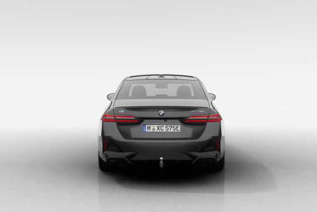BMW i5 Sedan eDrive40 M Sport Edition | M Sport Pro | Innovation Pack | Travel Pack | Comfort Pack | Trekhaak