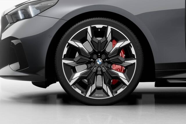 BMW i5 Sedan eDrive40 M Sport Edition | M Sport Pro | Innovation Pack | Travel Pack | Comfort Pack
