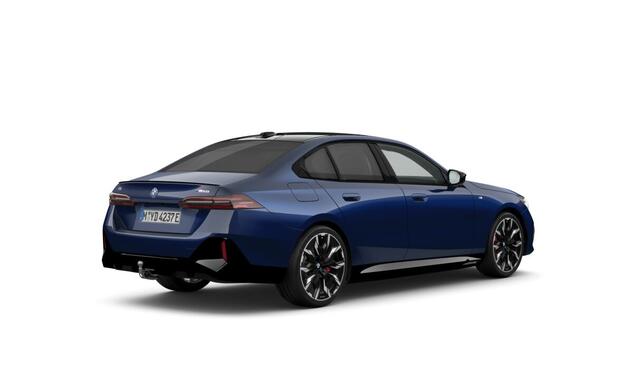 BMW i5 M60 xDrive 84 kWh | 21 Inch | M-Sportpakket Pro | Innovation Pack | Travel Pack | Comfort Pack | Panoramadak