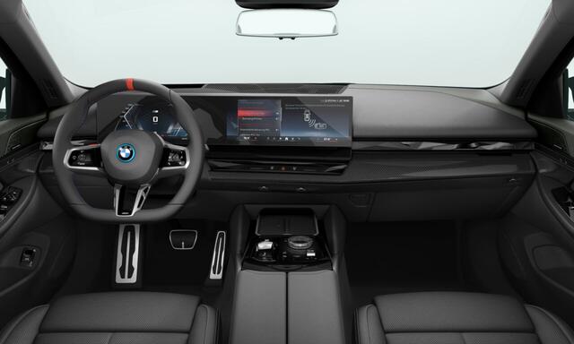 BMW i5 M60 xDrive 84 kWh | 21 Inch | M-Sportpakket Pro | Innovation Pack | Travel Pack | Comfort Pack | Panoramadak