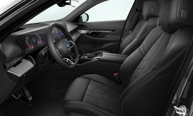 BMW i5 xDrive40 M-Sport Pro - Onderstel Prof - Driving + Parking Ass Prof - Harman Kardon