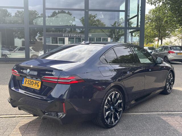 BMW i5 eDrive40 84 kWh M SPORT VAN: 63.900,- VOOR: 58.877,- UW HERFSTVOORDEEL: 5.023,- | MEGA VOL | ORIG. NL | BTW VERREKENBAAR | t/m 05-2027 FABRIEKSGARANTIE