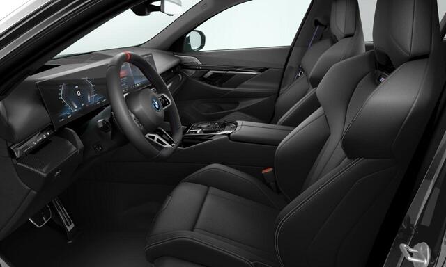 BMW i5 Touring M60 xDrive M Sportpakket Pro | Innovation Pack | Travel Pack | Iconic Glow