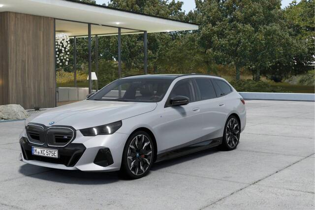 BMW i5 Touring M60 xDrive | M Sport Pro | Innovation Pack | Travel Pack | Comfort Pack | VPLD