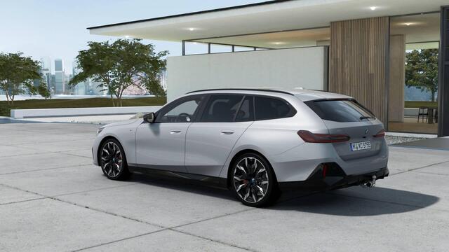 BMW i5 Touring M60 xDrive | M Sport Pro | Innovation Pack | Travel Pack | Comfort Pack | VPLD