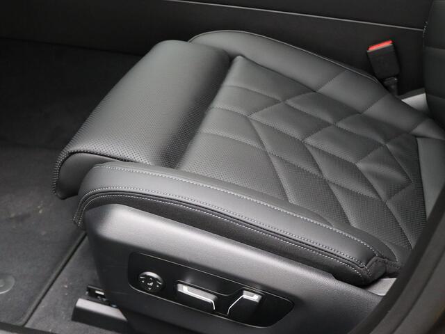 BMW i5 Sedan eDrive40 M Sportpakket Pro | M Sport Edition | Travel Pack | Comfort Pack | Trekhaak | Comfortstoelen | Driving Assistant Plus | Harman Kardon | 20''