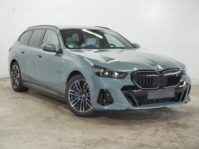BMW i5 Touring eDrive40 M-Sport pro | Panorama | CoPilot | Trekhaak | Bowers & Wilkins Surround Sound