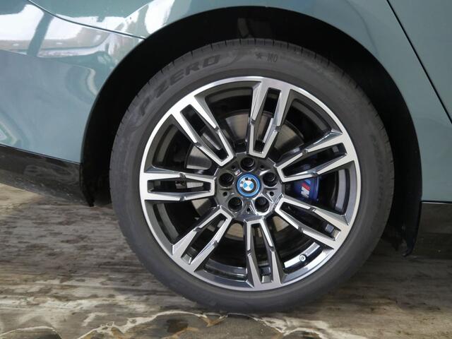 BMW i5 Touring eDrive40 M-Sport pro | Panorama | CoPilot | Trekhaak | Bowers & Wilkins Surround Sound