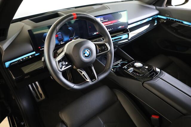 BMW i5 M60 xDrive | M Sportpakket Pro | Innovation Pack | Travel Pack | Comfort Pack