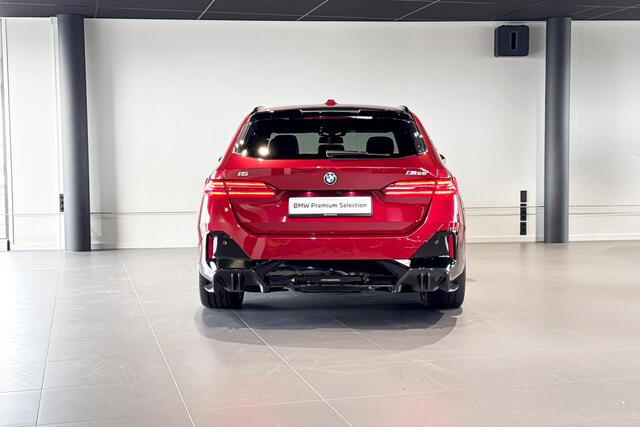 BMW i5 Touring M60 xDrive 84 kWh | M Sport Pro | Glazen Panoramadak | Bowers & Wilkins | Iconic Glow |