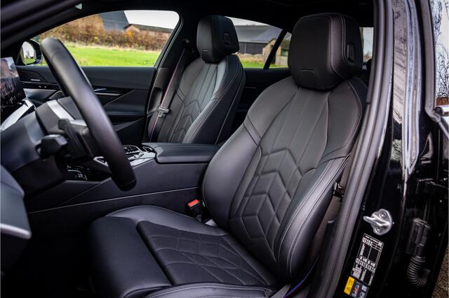 BMW i5 xDrive40 84 kWh 4WD M Sport Pro Panorama 20" HUD ACC Trekhaak