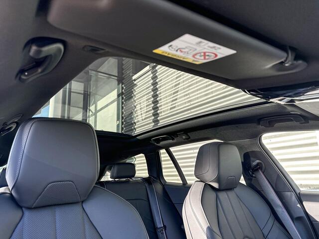 BMW i5 Touring eDrive40 M Sportpakket Pro / Innovation Pack / Travel Pack