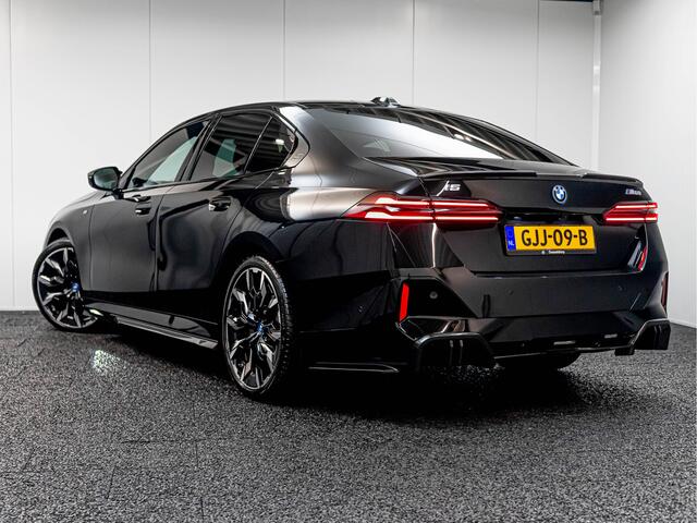 BMW i5 M60 xDrive M-Performance Carbon parts | BTW | 1e eigenaar | 600PK