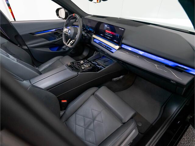 BMW i5 M60 xDrive M-Performance Carbon parts | BTW | 1e eigenaar | 600PK