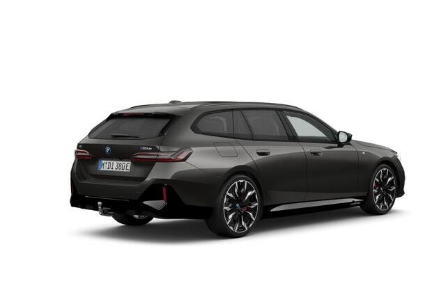 BMW i5 Touring M60 xDrive 84 kWh | M Sportpakket Pro | Innovation Pack | Travel Pack | Comfort Pack | Bowers & Wilkins Surround Sound System
