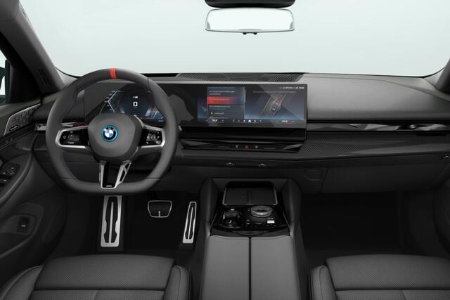BMW i5 Touring M60 xDrive 84 kWh | M Sportpakket Pro | Innovation Pack | Travel Pack | Comfort Pack | Bowers & Wilkins Surround Sound System