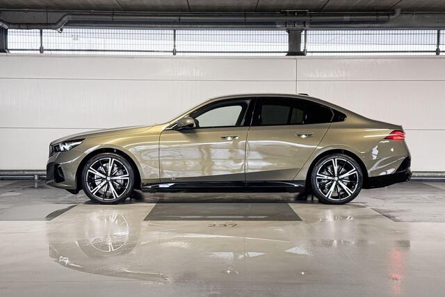 BMW i5 Sedan eDrive40 M Sport Edition 84 kWh | M Sportpakket | Travel Pack