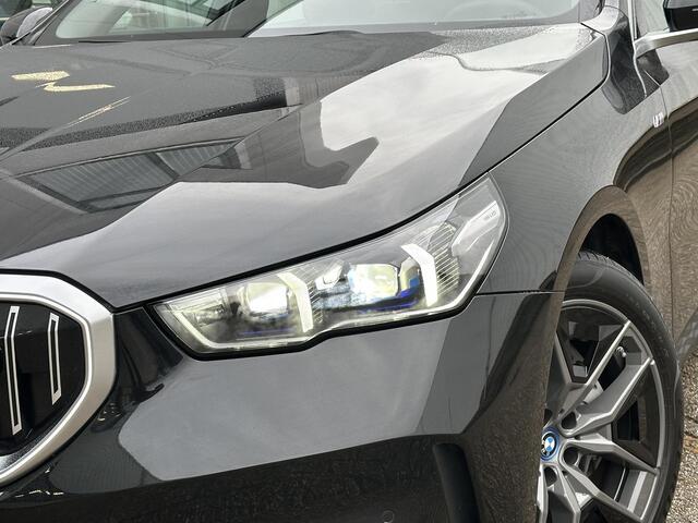 BMW i5 eDrive40 Business Edition 84 kWh | Leder/Adapt.Cruise/Driving ass./Elektr.Stoelverst.