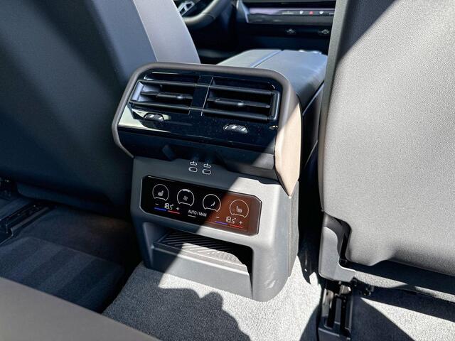 BMW i5 Sedan eDrive40 M Sport Edition 84 kWh | M Sport Pro | Trekhaak | H&K | Comfort Pack