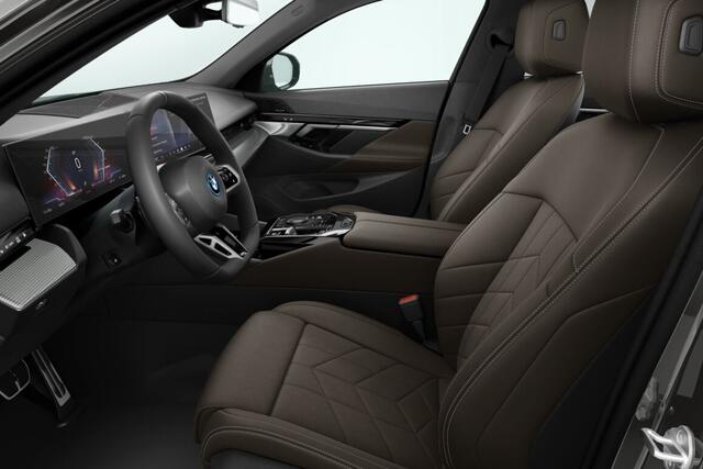 BMW i5 Sedan eDrive40 M Sport Edition 84 kWh | M Sportpakket | Travel Pack | Comfort Pack | Showroomvoordeel | ElectricDeals