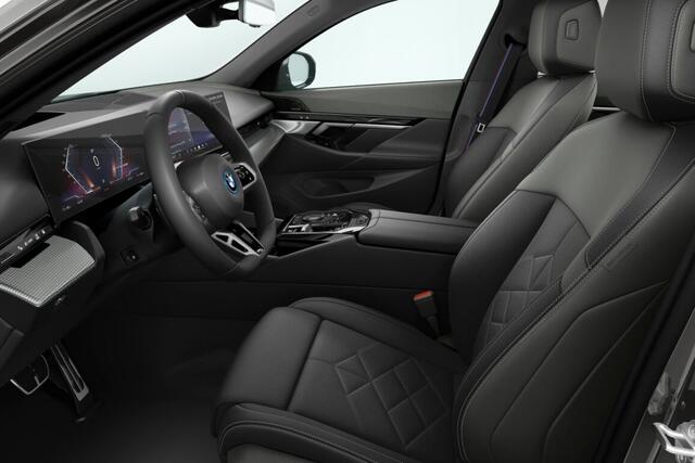 BMW i5 Sedan eDrive40 M Sport Edition 84 kWh | M Sportpakket Pro | Innovation Pack | Travel Pack | Comfort Pack