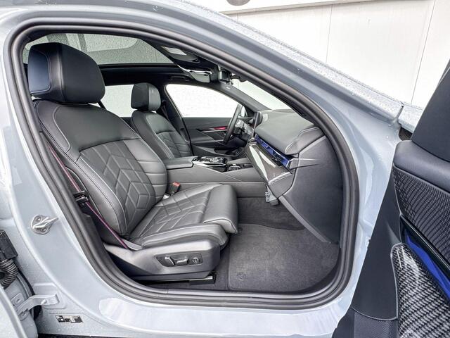 BMW i5 Touring M60 xDrive 84 kWh | Innovation Pack | M Sport | Trekhaak