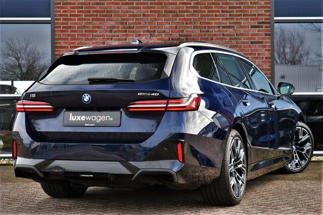 BMW i5 Touring eDrive40 M-Sport Pano Adp-demping B&W Comfzetel+Vent 20inch