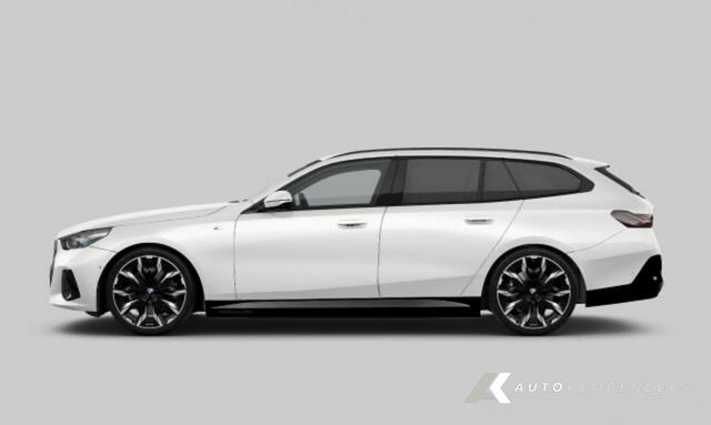 BMW i5 eDrive40 M Sport | Harman/Kardon | Head-Up | Elek. trekhaak | Driving Ass. Plus | 360° camera | 21' inch |
