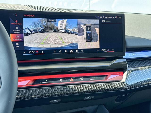 BMW i5 Touring eDrive40 M Sport Edition M-Sport Pro / Glazen dak / Bowers and Wilkins Audio / Terkhaak / Driving Assistant Plus / 20 inch