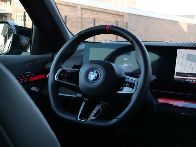 BMW i5 M60 xDrive 84 kWh M Sport Pro Pack Panoramadak / Trekhaak / HUD / ACC / Harman/Kardon