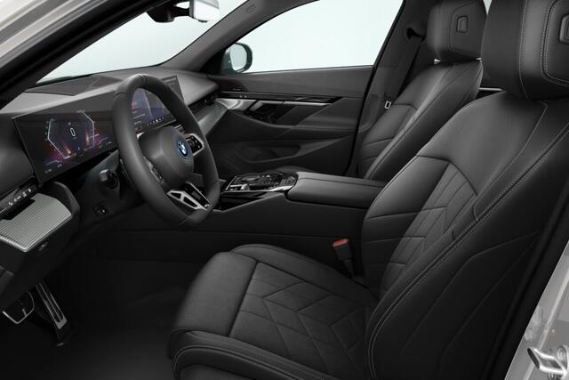 BMW i5 Sedan eDrive40 M Sport Edition 84 kWh | M Sportpakket | Travel Pack | Comfort Pack | Showroomvoordeel | ElectricDeals