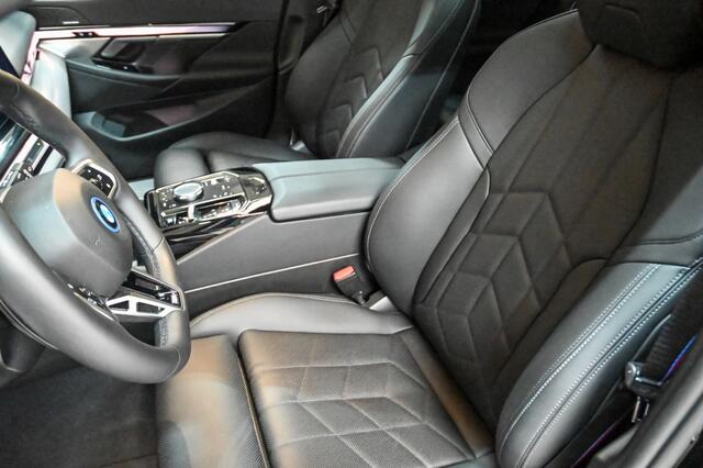 BMW i5 Touring 40 xDrive | M-Sport PRO | HUD | PANO | HARMAN KARDON | STOELVERW