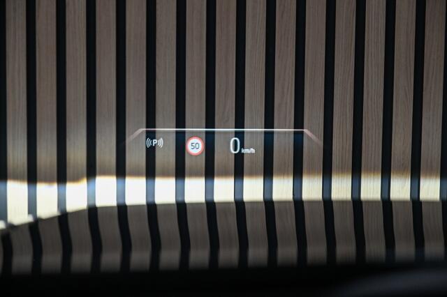 BMW i5 Touring 40 xDrive | M-Sport PRO | HUD | PANO | HARMAN KARDON | STOELVERW