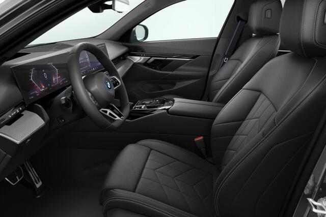 BMW i5 Sedan eDrive40 M Sport Edition 84 kWh | M Sportpakket Pro | Innovation Pack | Travel Pack | Comfort Pack