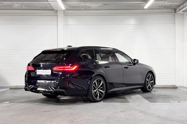 BMW i5 Touring eDrive40 | M-Sport Pro | Driving Assistant Plus | Harman/Kardon | Trekhaak