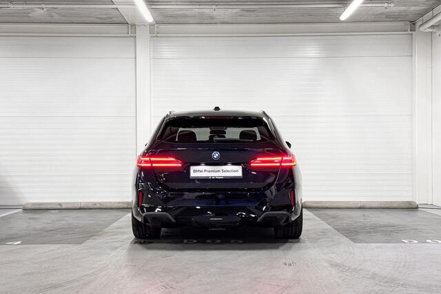 BMW i5 Touring eDrive40 | M-Sport Pro | Driving Assistant Plus | Harman/Kardon | Trekhaak