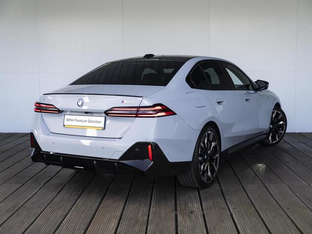 BMW i5 M60 | M Sportpakket Pro | Equipment Pack Pro | Travel Pack | Comfort Pack | Showroom Selection